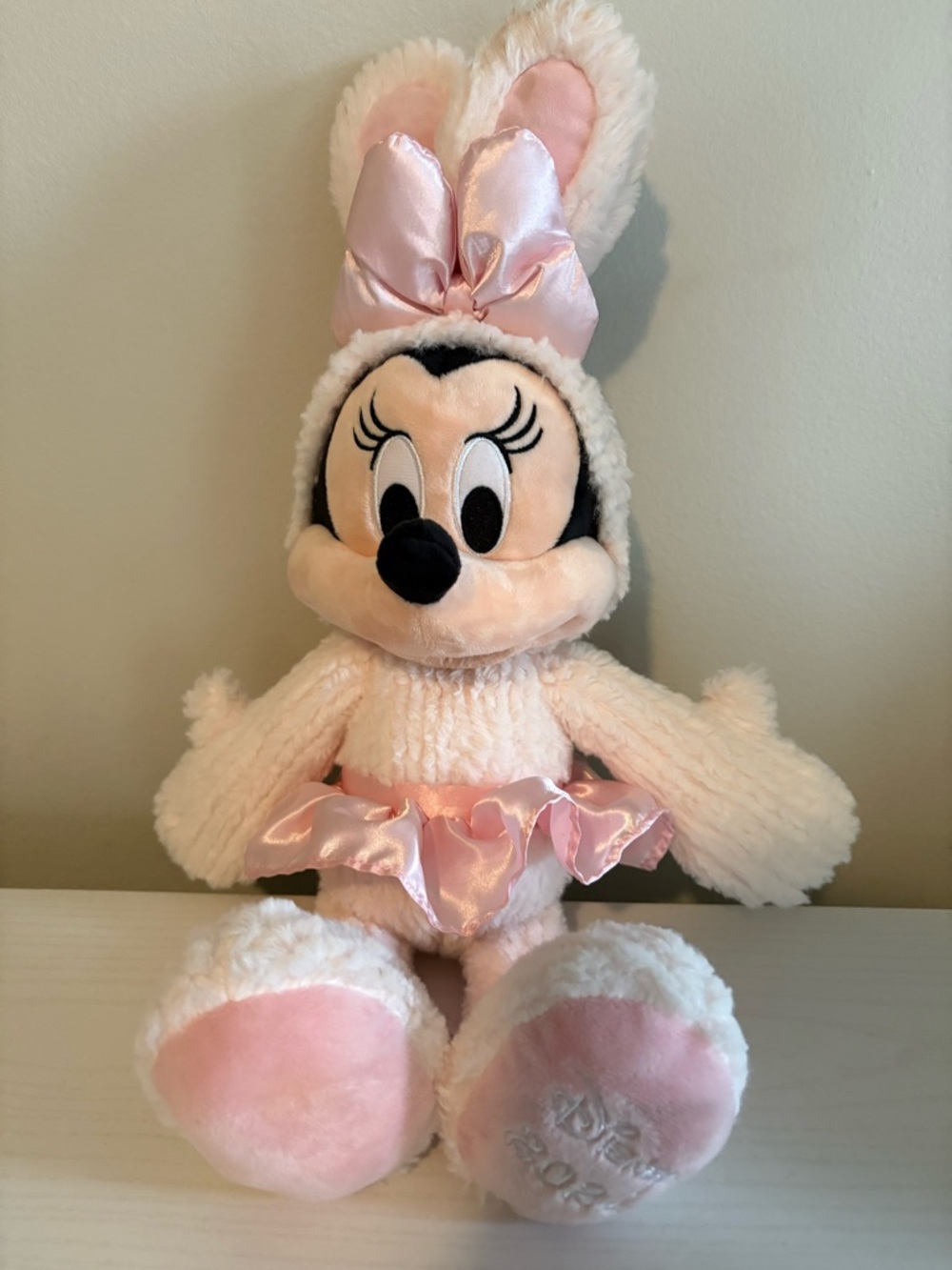 Plush Minnie Bunny Costume Doll - Pink Disney Parks Easter 2024